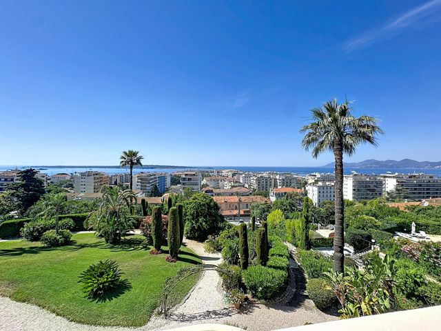 Appartement F4 &agrave; vendre - 4 pi&egrave;ces - 196,75 m2 - Cannes - 06 - PROVENCE-ALPES-COTE-D-AZUR