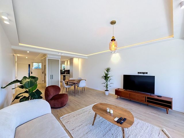 Appartement F3 &agrave; vendre - 3 pi&egrave;ces - 85 m2 - Cannes - 06 - PROVENCE-ALPES-COTE-D-AZUR
