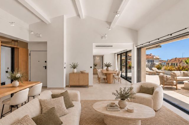Appartement F4 &agrave; vendre - 4 pi&egrave;ces - 106,37 m2 - Cannes - 06 - PROVENCE-ALPES-COTE-D-AZUR
