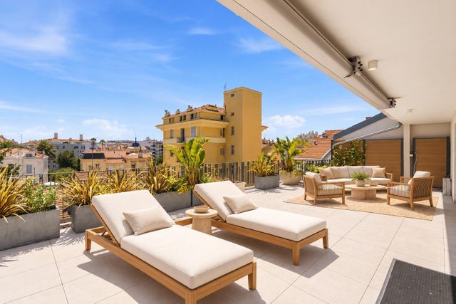 Appartement F4 &agrave; vendre - 4 pi&egrave;ces - 106,37 m2 - Cannes - 06 - PROVENCE-ALPES-COTE-D-AZUR
