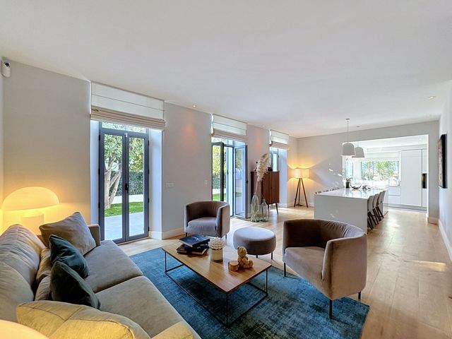 Maison &agrave; vendre - 5 pi&egrave;ces - 176 m2 - Cannes - 06 - PROVENCE-ALPES-COTE-D-AZUR