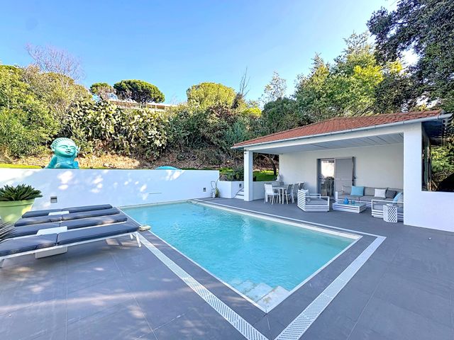 Maison &agrave; vendre - 5 pi&egrave;ces - 176 m2 - Cannes - 06 - PROVENCE-ALPES-COTE-D-AZUR