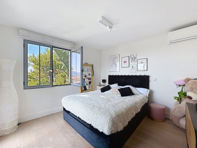 Maison &agrave; vendre - 5 pi&egrave;ces - 176 m2 - Cannes - 06 - PROVENCE-ALPES-COTE-D-AZUR