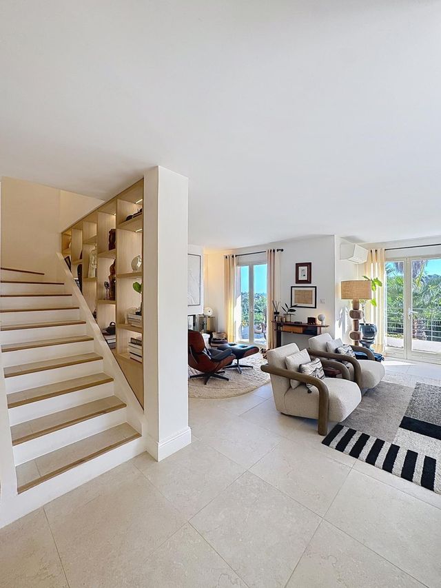 Maison &agrave; vendre - 6 pi&egrave;ces - 140,42 m2 - Vallauris - 06 - PROVENCE-ALPES-COTE-D-AZUR