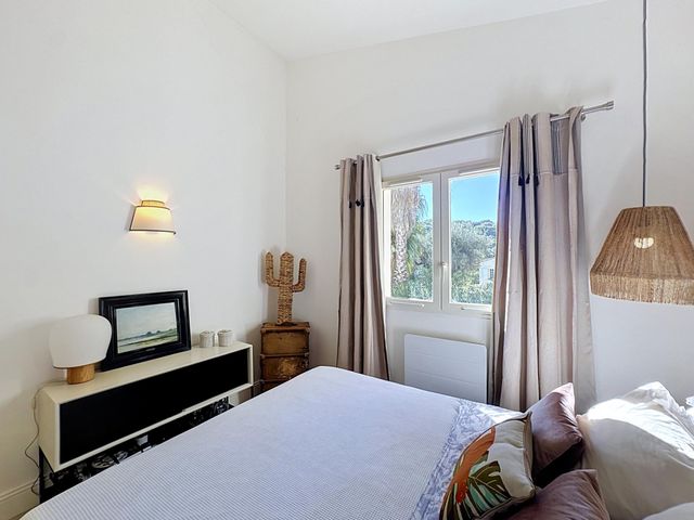 Maison &agrave; vendre - 6 pi&egrave;ces - 140,42 m2 - Vallauris - 06 - PROVENCE-ALPES-COTE-D-AZUR