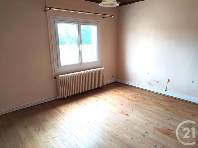 Maison à vendre - 7 pièces - 131 m2 - St Martin De Coux - 17 - POITOU-CHARENTES