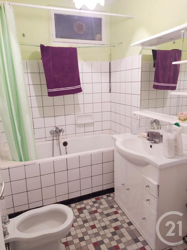 Maison à vendre - 7 pièces - 131 m2 - St Martin De Coux - 17 - POITOU-CHARENTES