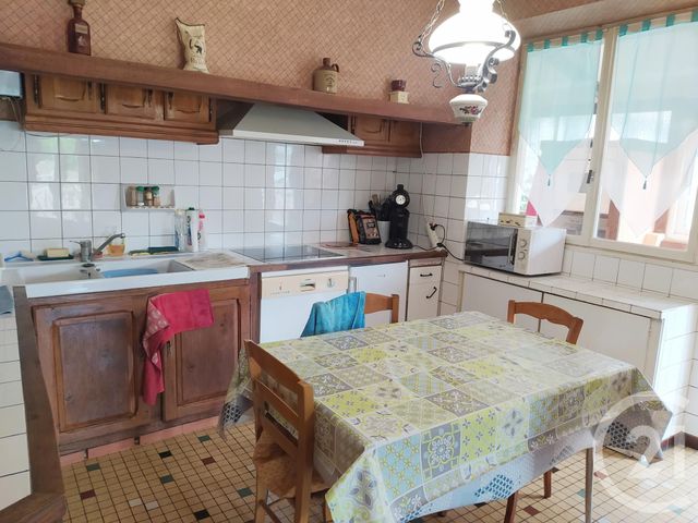 Maison à vendre - 7 pièces - 131 m2 - St Martin De Coux - 17 - POITOU-CHARENTES