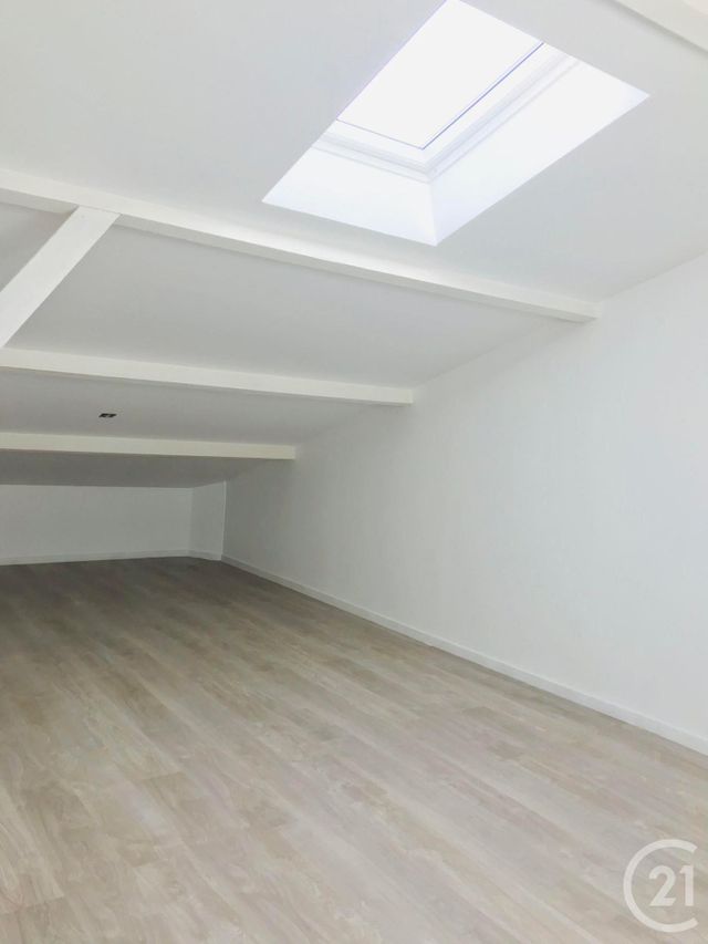 Appartement T4 à vendre - 4 pièces - 74,41 m2 - Coutras - 33 - AQUITAINE