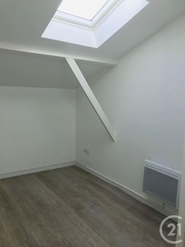 Appartement T4 à vendre - 4 pièces - 74,41 m2 - Coutras - 33 - AQUITAINE