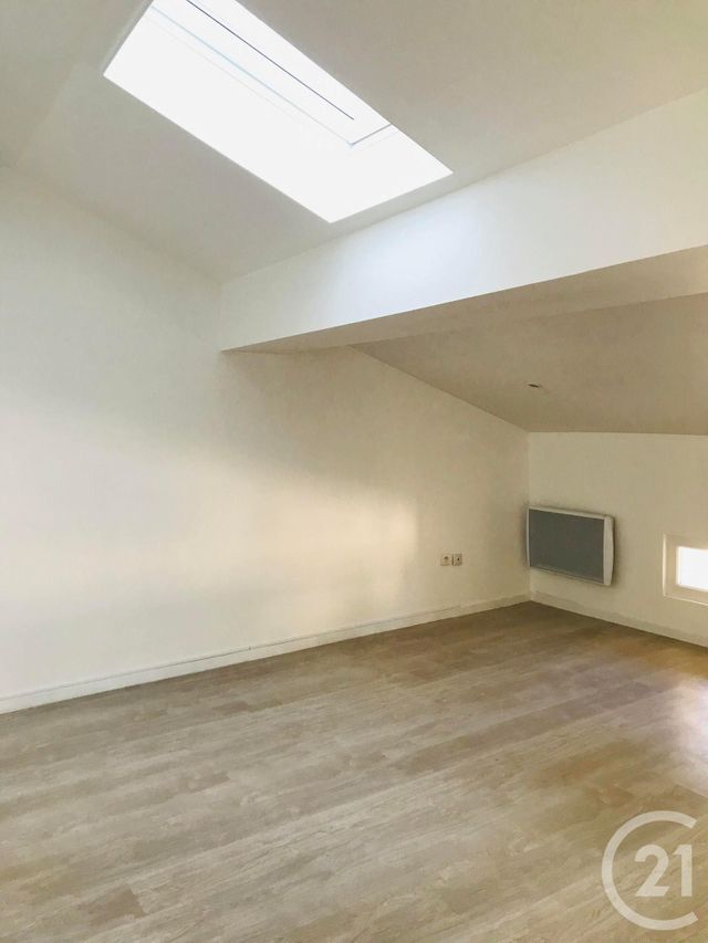 Appartement T4 à vendre - 4 pièces - 74,41 m2 - Coutras - 33 - AQUITAINE