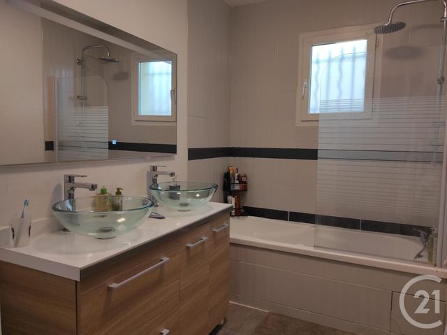 Maison à vendre - 5 pièces - 103,74 m2 - Coutras - 33 - AQUITAINE