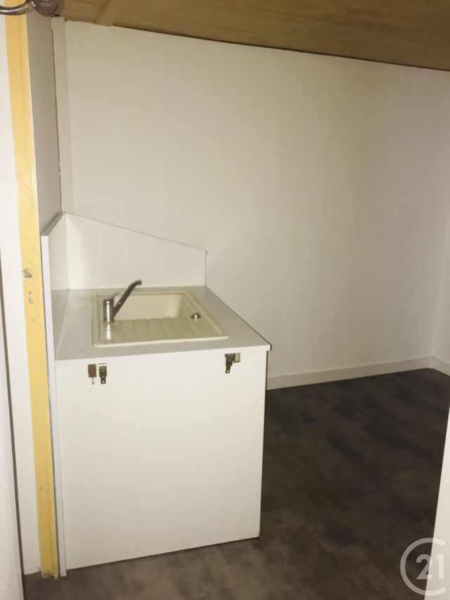 Appartement Local à louer - 4 pièces - 85,21 m2 - Coutras - 33 - AQUITAINE