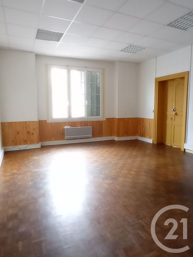 Appartement Local à louer - 2 pièces - 61,60 m2 - Coutras - 33 - AQUITAINE