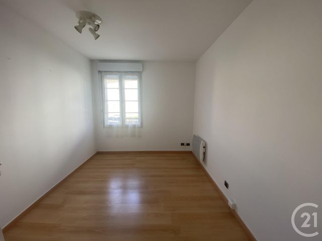 Appartement T3 à vendre - 3 pièces - 60,72 m2 - Coutras - 33 - AQUITAINE