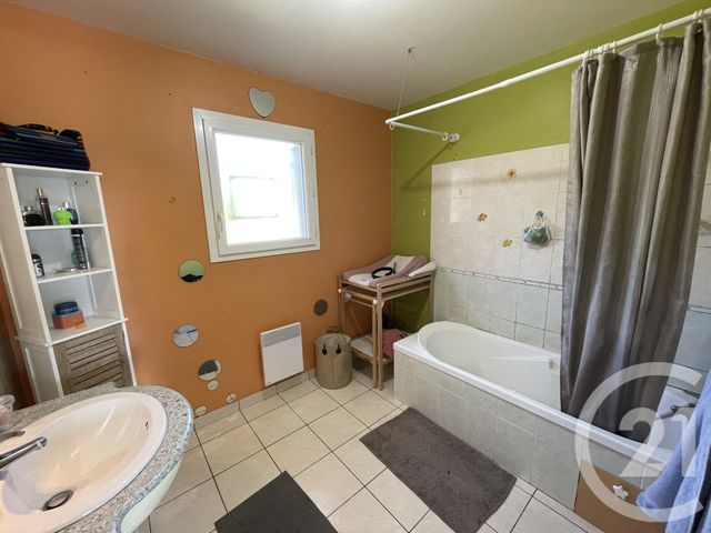 Maison à vendre - 5 pièces - 102,57 m2 - Lagorce - 33 - AQUITAINE