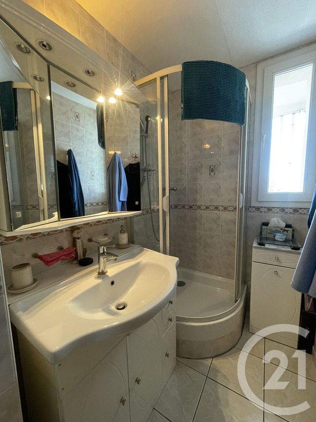 Appartement F3 à vendre - 3 pièces - 54,48 m2 - Pessac - 33 - AQUITAINE