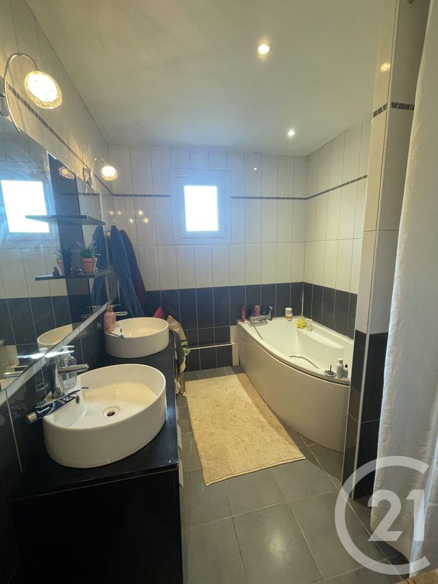 Maison &agrave; vendre - 8 pi&egrave;ces - 144 m2 - Les Eglisottes Et Chalaures - 33 - AQUITAINE