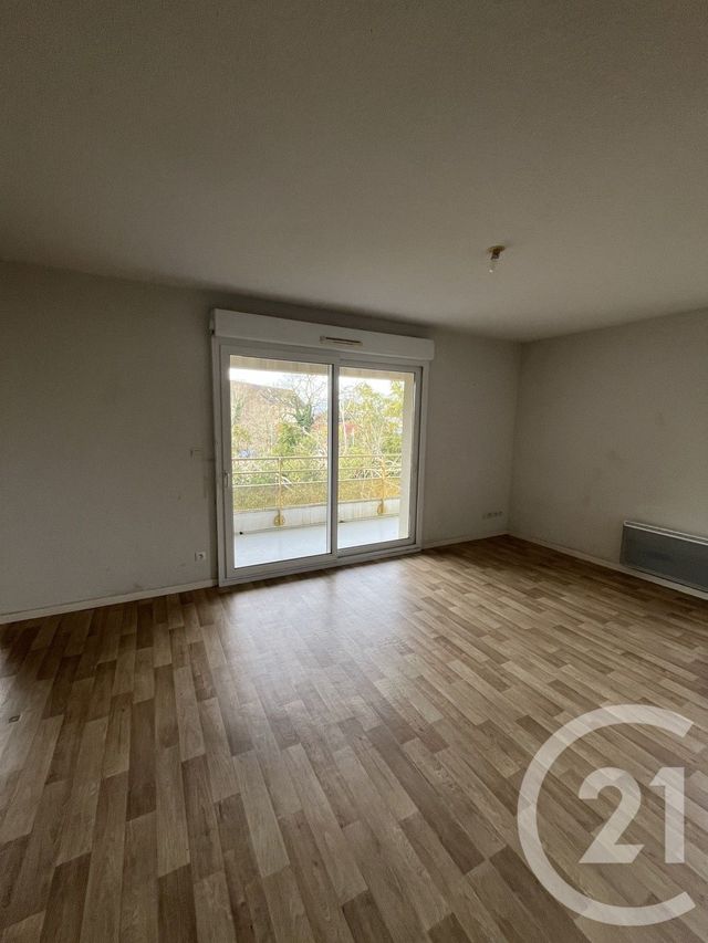 Appartement T3 à vendre - 3 pièces - 59,72 m2 - St Seurin Sur L Isle - 33 - AQUITAINE