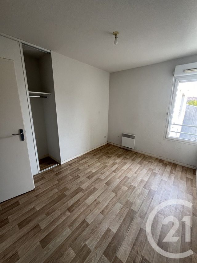 Appartement T3 à vendre - 3 pièces - 59,72 m2 - St Seurin Sur L Isle - 33 - AQUITAINE