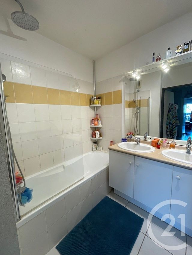 Appartement F3 à vendre - 3 pièces - 58 m2 - Cavignac - 33 - AQUITAINE