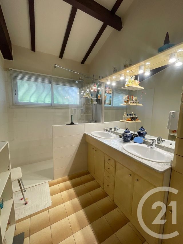 Maison &agrave; vendre - 4 pi&egrave;ces - 124 m2 - Guitres - 33 - AQUITAINE