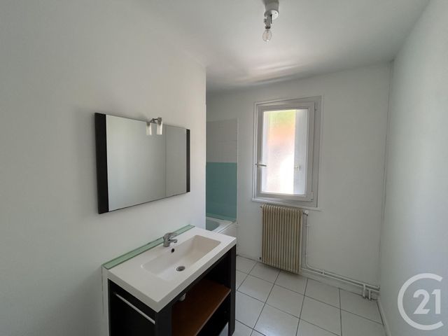 Maison &agrave; vendre - 4 pi&egrave;ces - 74,19 m2 - Les Artigues De Lussac - 33 - AQUITAINE