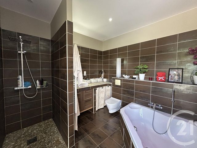 Maison &agrave; vendre - 5 pi&egrave;ces - 145,08 m2 - La Roche Chalais - 24 - AQUITAINE