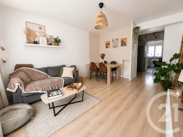 Appartement F3 &agrave; louer - 3 pi&egrave;ces - 55,90 m2 - Thorigny Sur Marne - 77 - ILE-DE-FRANCE