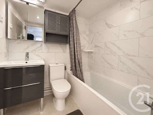 Maison &agrave; louer - 2 pi&egrave;ces - 28,55 m2 - Thorigny Sur Marne - 77 - ILE-DE-FRANCE
