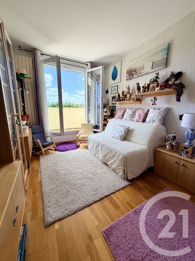 Appartement Duplex &agrave; vendre - 4 pi&egrave;ces - 77,28 m2 - Thorigny Sur Marne - 77 - ILE-DE-FRANCE