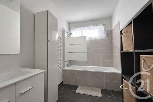 Appartement F3 &agrave; louer - 3 pi&egrave;ces - 66,64 m2 - Lagny Sur Marne - 77 - ILE-DE-FRANCE