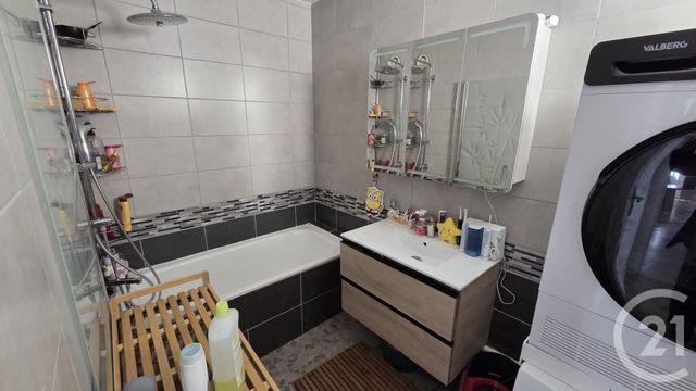 Appartement F3 &agrave; vendre - 4 pi&egrave;ces - 76,63 m2 - Chelles - 77 - ILE-DE-FRANCE