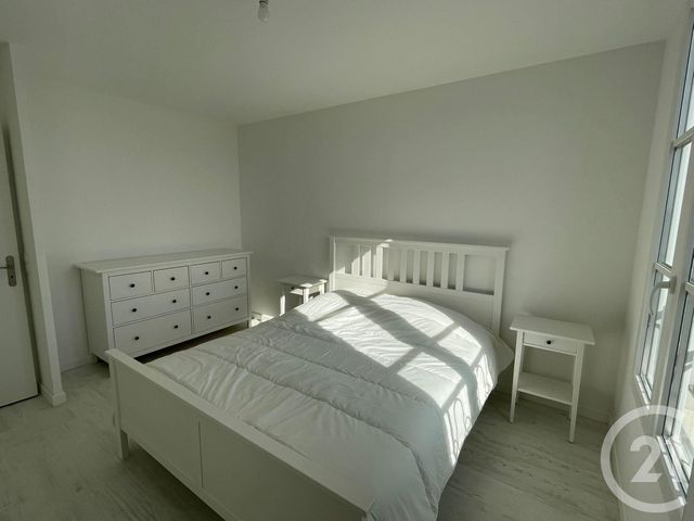 Appartement F3 &agrave; louer - 3 pi&egrave;ces - 60,40 m2 - Serris - 77 - ILE-DE-FRANCE