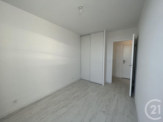Appartement F3 &agrave; louer - 3 pi&egrave;ces - 60,40 m2 - Serris - 77 - ILE-DE-FRANCE