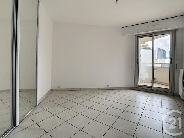 Appartement a louer  - 4 pièce(s) - 80.6 m2 - Surfyn