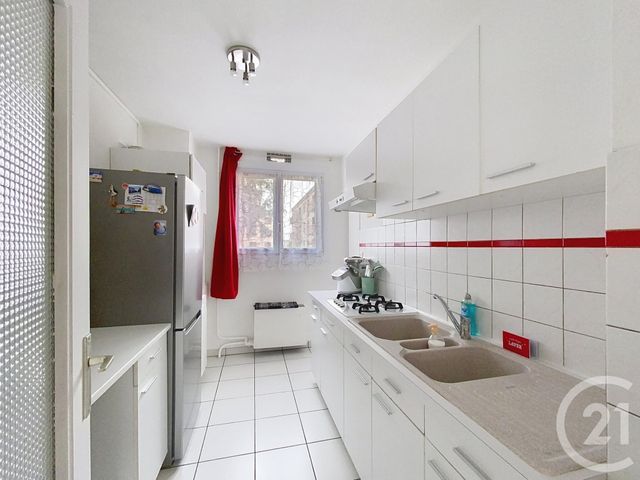 Appartement F4 à vendre - 4 pièces - 80 m2 - St Clement - 89 - BOURGOGNE