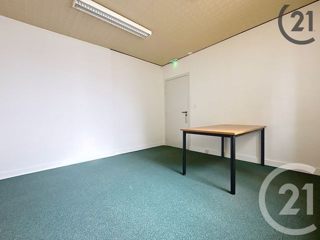 Bureaux à louer - 65.0 m2 - 89 - Yonne