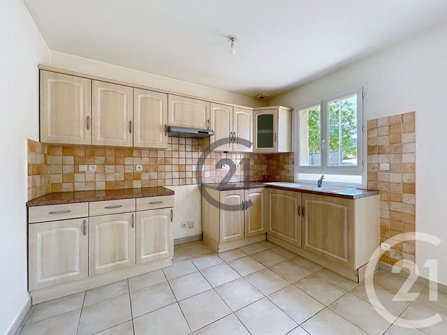 Maison &agrave; louer - 5 pi&egrave;ces - 90,55 m2 - Nailly - 89 - BOURGOGNE