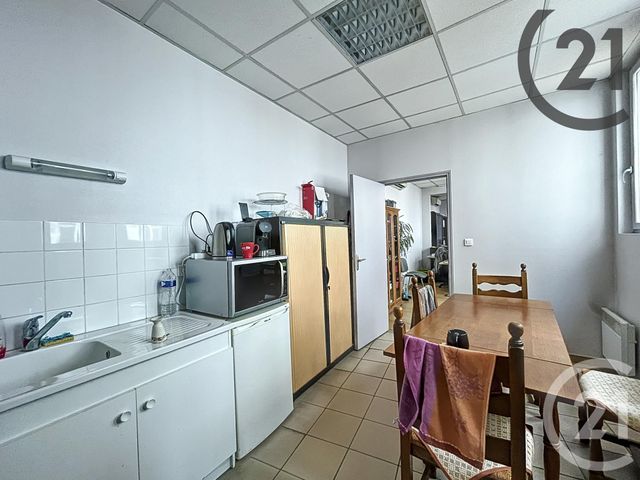 Bureaux à louer - 220.0 m2 - 89 - Yonne