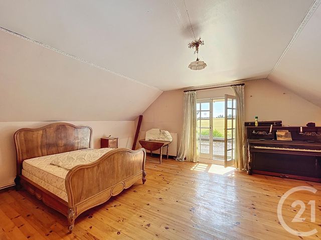 Maison à vendre - 7 pièces - 216,59 m2 - St Valerien - 89 - BOURGOGNE