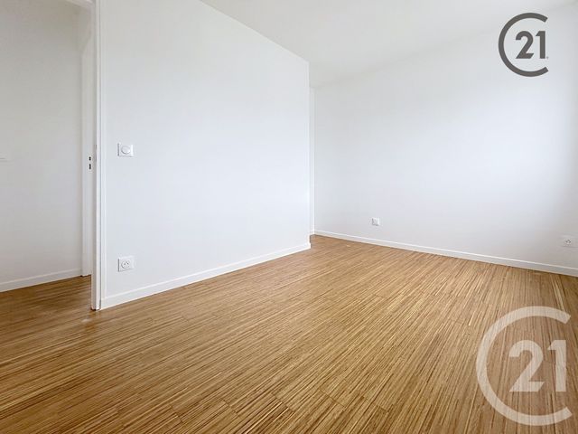 Maison &agrave; louer - 3 pi&egrave;ces - 78 m2 - Pont Sur Yonne - 89 - BOURGOGNE