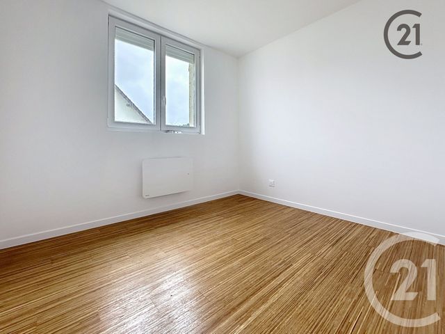 Maison &agrave; louer - 3 pi&egrave;ces - 78 m2 - Pont Sur Yonne - 89 - BOURGOGNE