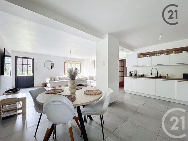 Maison &agrave; vendre - 3 pi&egrave;ces - 99,92 m2 - Villeneuve Sur Yonne - 89 - BOURGOGNE