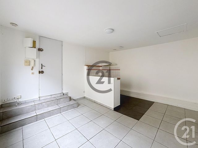 Appartement F2 &agrave; louer - 2 pi&egrave;ces - 33 m2 - Sens - 89 - BOURGOGNE