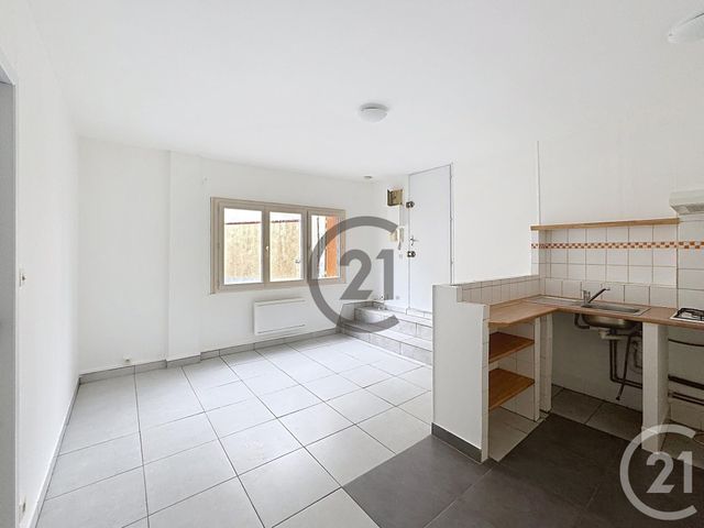 Appartement F2 &agrave; louer - 2 pi&egrave;ces - 33 m2 - Sens - 89 - BOURGOGNE