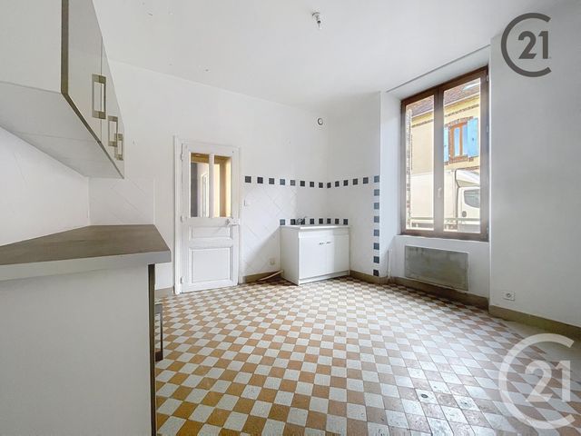 Appartement F1 à louer - 1 pièce - 37 m2 - Villeneuve Sur Yonne - 89 - BOURGOGNE