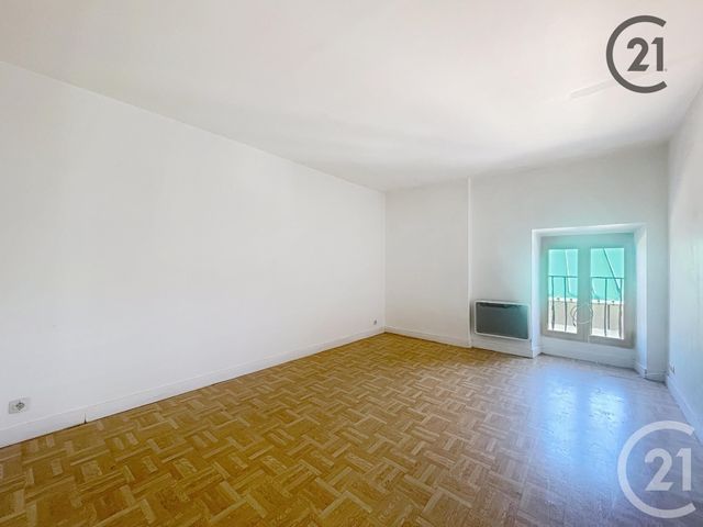Appartement F2 &agrave; louer - 2 pi&egrave;ces - 72 m2 - Villeneuve Sur Yonne - 89 - BOURGOGNE