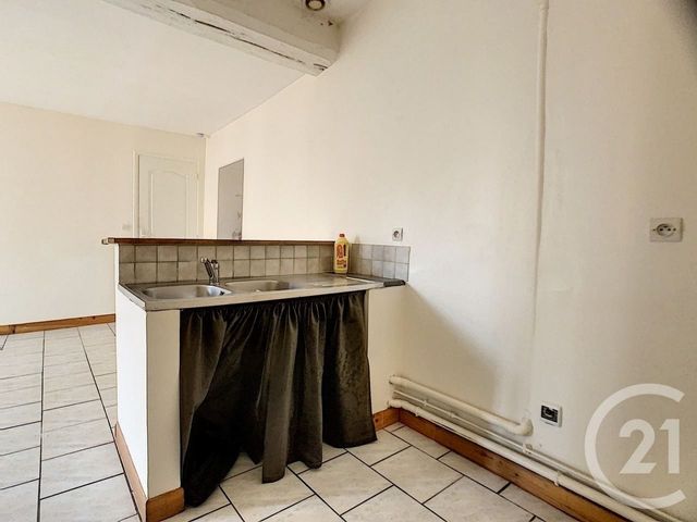 Appartement F3 à louer - 3 pièces - 45 m2 - Villemanoche - 89 - BOURGOGNE