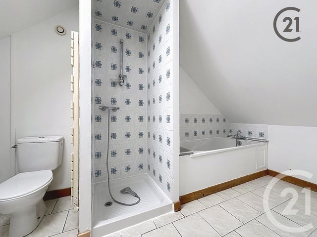 Maison &agrave; louer - 3 pi&egrave;ces - 74 m2 - Villemanoche - 89 - BOURGOGNE